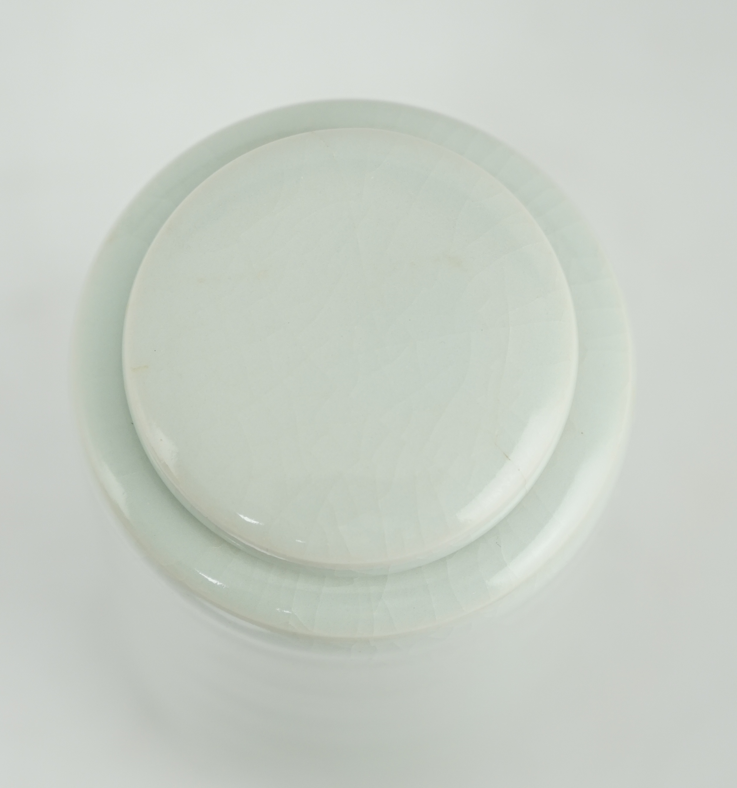 Edmund de Waal (b.1964), a tall, dimpled porcelain jar and cover, 1993